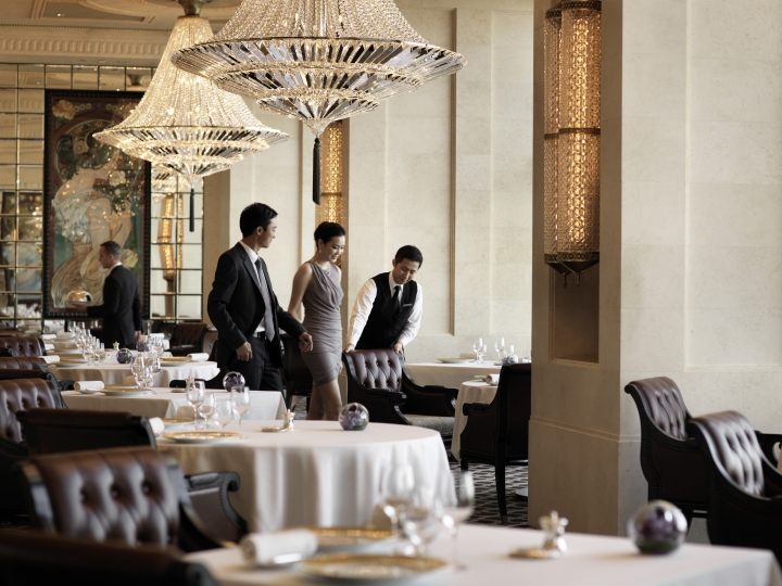 LEARN FROM THE MASTERS THIS SUMMER - 🤩 EXCLUSIVE STAYCATION OFFERS - FOUR SEASONS HONG KONG
