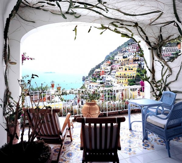 Gorgeous Food with Jaw-Dropping View of The Mediterranean Sea | LUXE TRAVEL