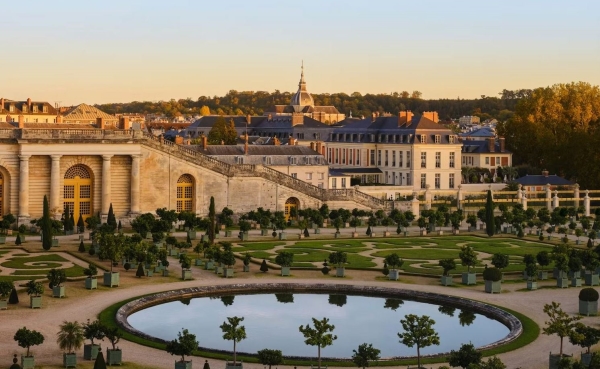 👑 Indulge in a Unique Luxury Stay | Exclusive Winter Offer : ⬆️ Guaranteed Room Upgrade + $100 USD Hotel Credit + Airport Transfers @ Airelles Château de Versailles, France