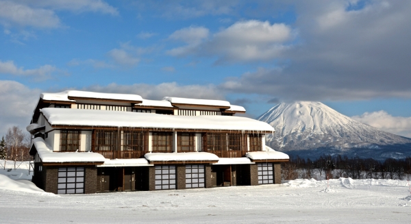 ❄️ Book Your Japan Niseko Snowwhite Holiday Now | Exclusive 30% OFF Offer | HKD5,540up/night @ Kasara Niseko Village Townhouse, Hokkaido Japan