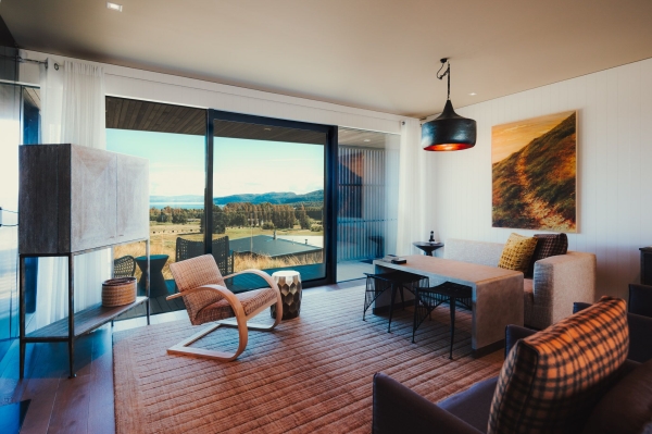 Now Is The Best Season To Experience Luxury Lodge With No. 1 Golf Course In New Zealand