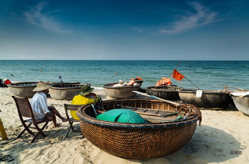 Vietnamese circular basket boat